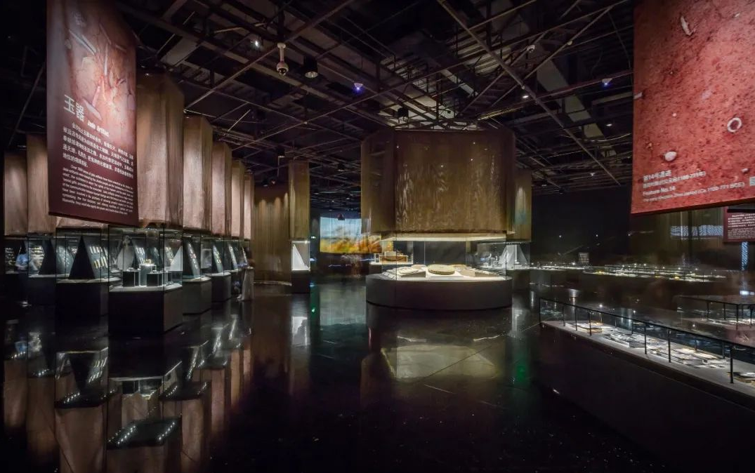克里克對金沙遺址博物館第三展廳展柜玻璃、燈光、密封性、柜體結(jié)構(gòu)和安全性能進(jìn)行了全面升級