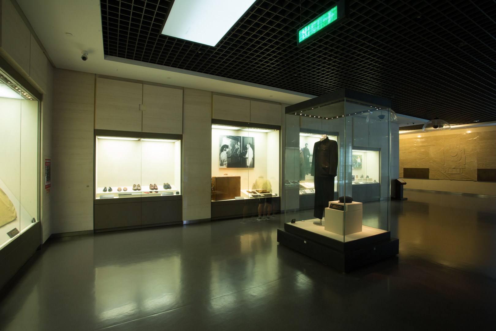 韶山毛澤東紀(jì)念館——克里克展柜
